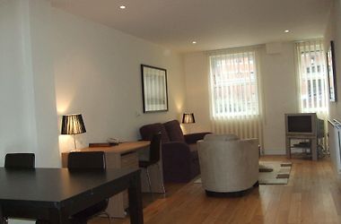 Max At Reading Number 18 Serviced Apartments Exterior photo
